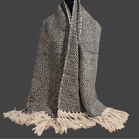 Mexican Rebozo Shawl in Brown on Cream –100% Natural Raw Wool, Large Winter Wrap - Picture 3 of 16